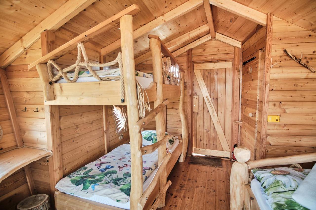 הוילה Jesenice  Treehouse Kremilek מראה חיצוני תמונה