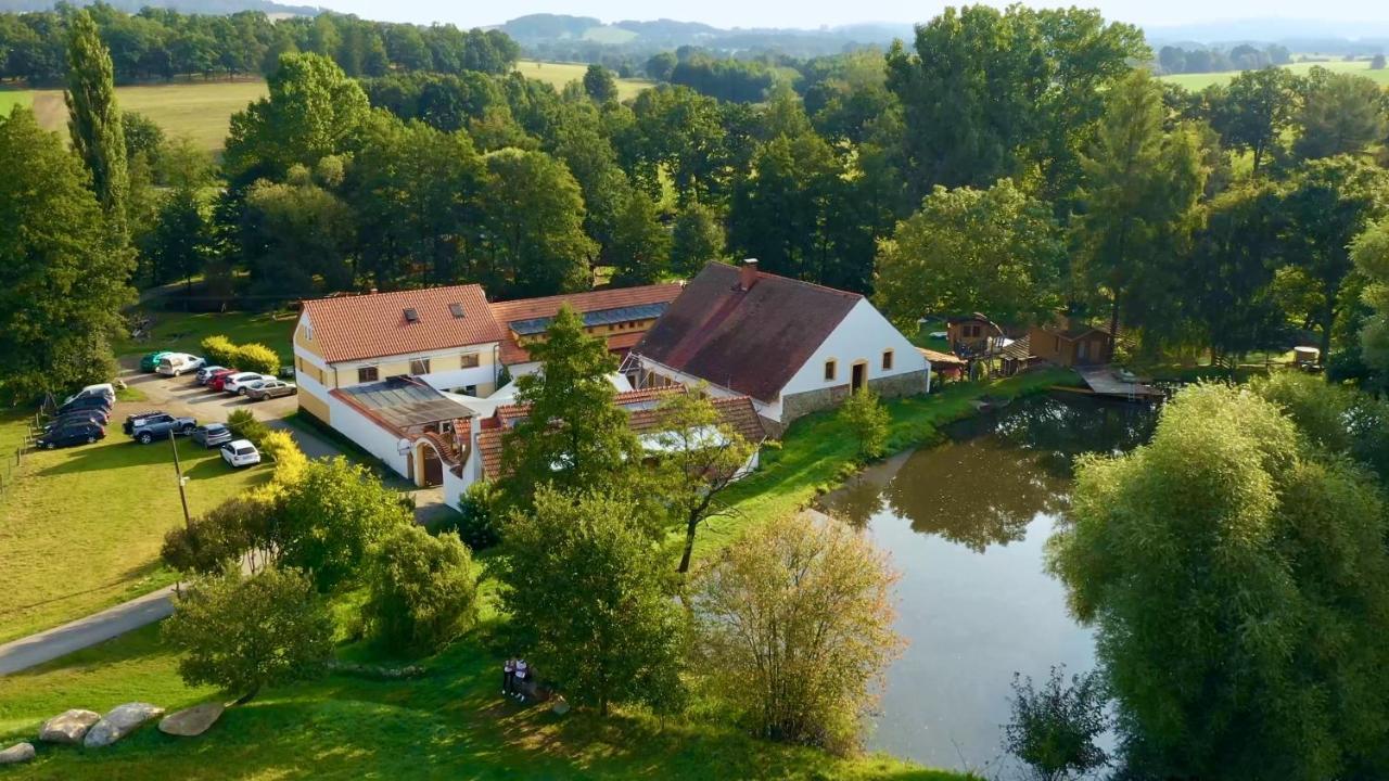 הוילה Jesenice  Treehouse Kremilek מראה חיצוני תמונה