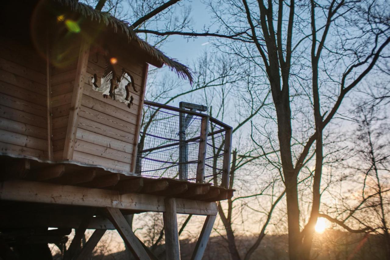 הוילה Jesenice  Treehouse Kremilek מראה חיצוני תמונה